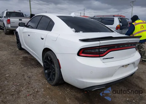 2016 Dodge Charger Sxt z USA, uszkodzony, nr VIN 2C3CDXHG7GH312984